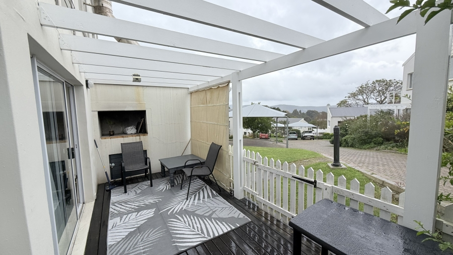 To Let 2 Bedroom Property for Rent in Lelieskloof Western Cape